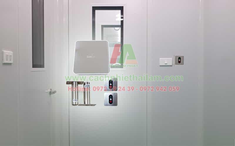 Cửa liên động điện