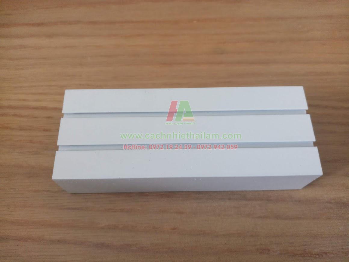 U đáy cửa - Ảnh 2